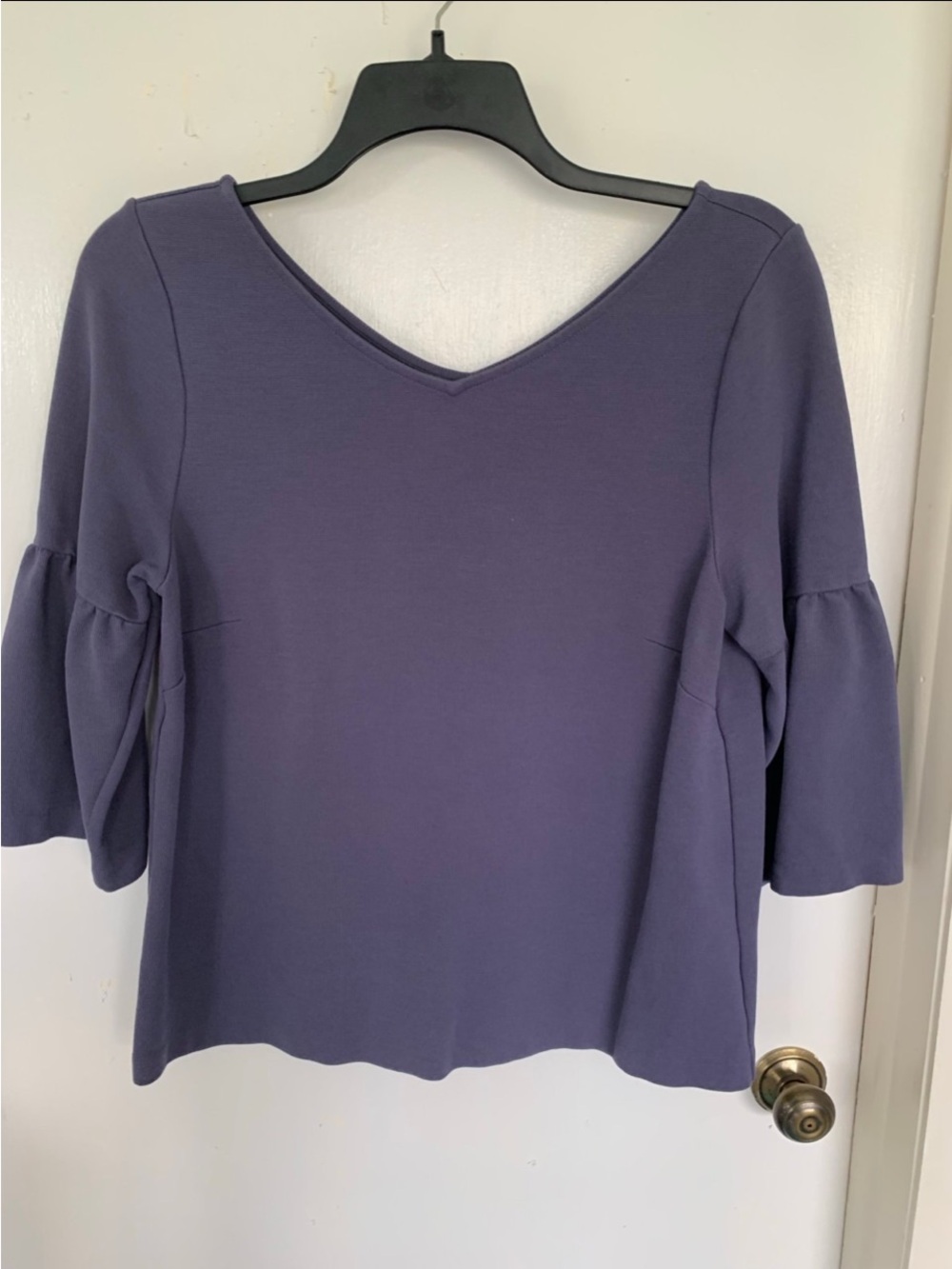Ann Taylor Lavender V-Neck 3/4 Bell Sleeve Top